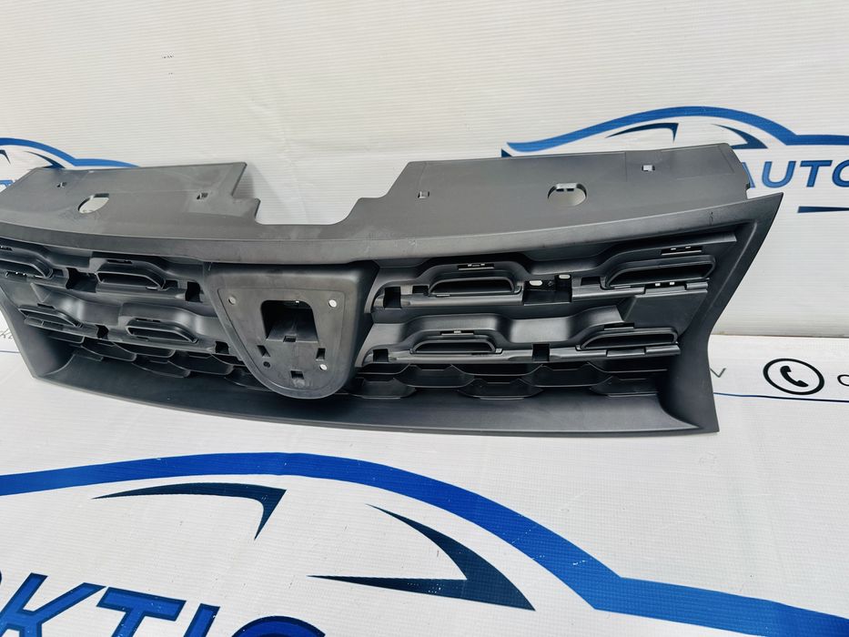 Grila radiator Dacia DUSTER model dupa 2013 cod 623100838R