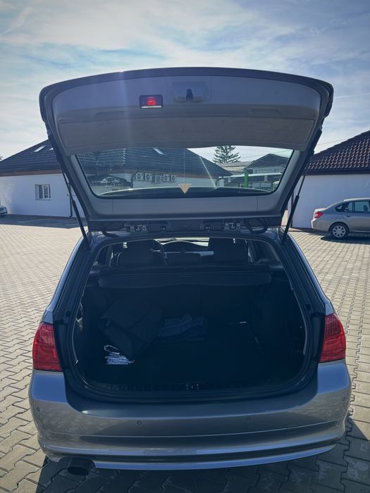 BMW Seria 3 e91 facelift