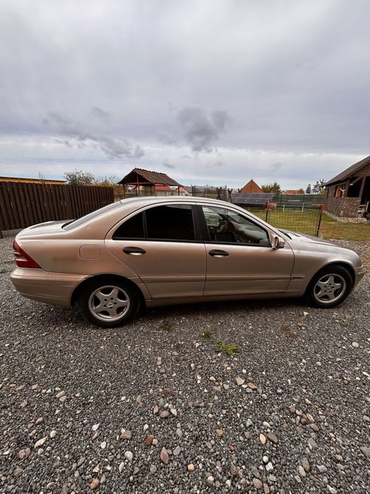 MERCEDES-BENZ C-Class 0 — imagine 4