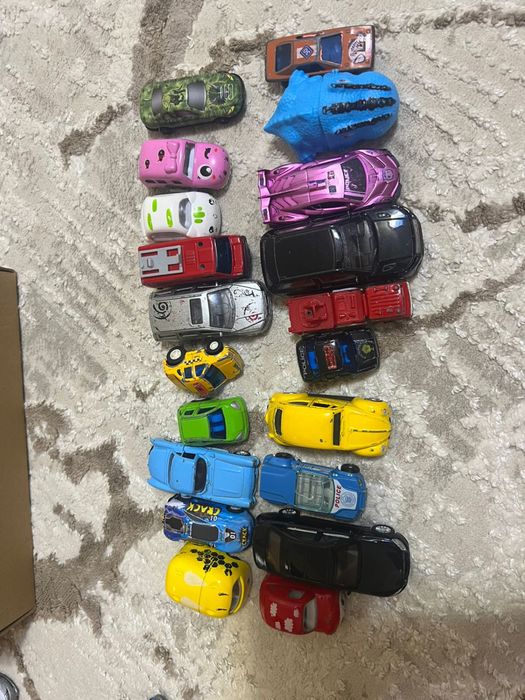 Машинки коллекционные 20 шт