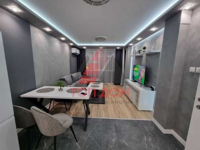 Дава се под наем Двустаен апартамент в Варна, Център - 65 кв.м за 612 € - Снимка #3