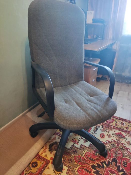 Продам компьютерное кресло