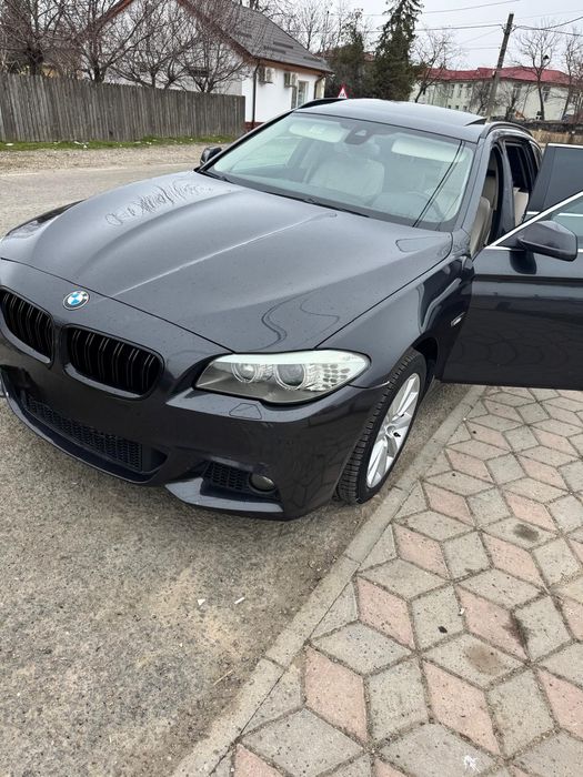 De vanzare ​BMW Seria 5 F11 525d (218 CP) - 2013 - Trapă Panoramică - Volan M cu Padele - Piele