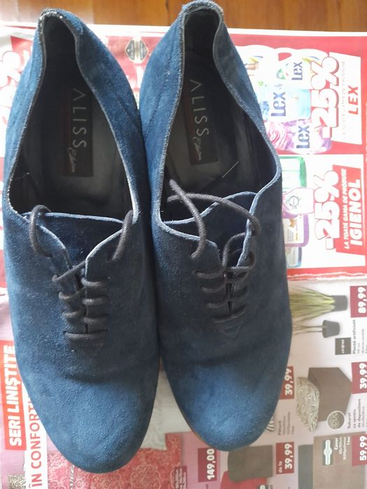 Pantofi din piele întoarsă pentru femei