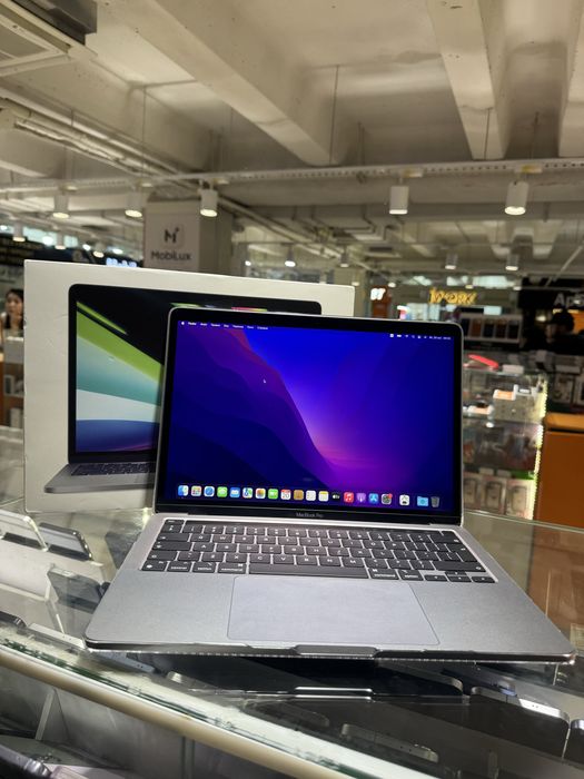 MacBook Pro M1 8/256gb