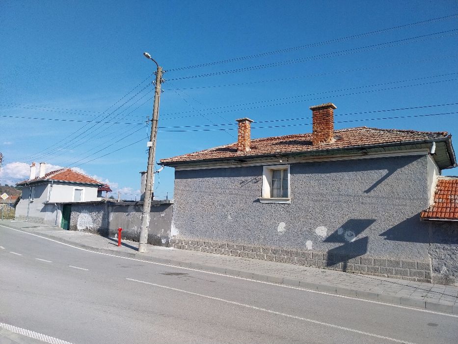 Двуетажна стара къща, с. Черничево