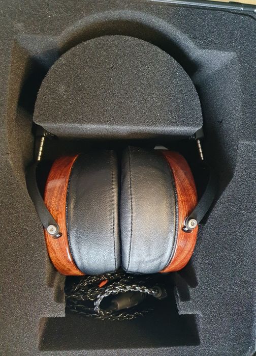 Audeze LCD 2 + cutia specifica