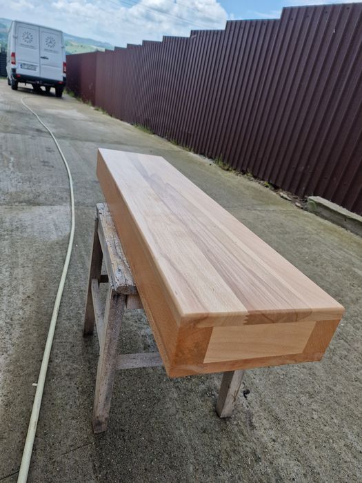 Scări,trepte plutitoare din lemn masiv,baluștri și accesorii scară