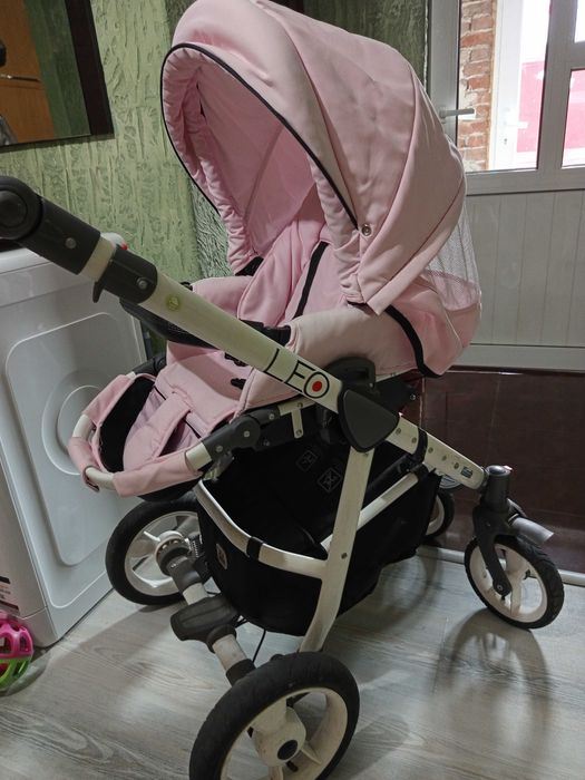 Комбинирана Бебешка количка на Dada Paradiso с кош за кола