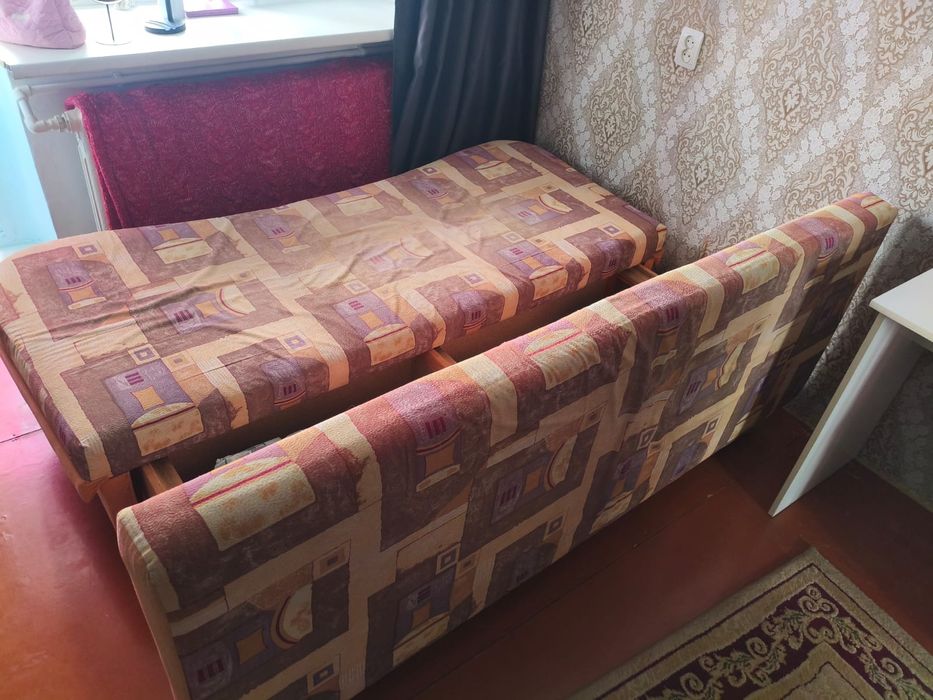 Диван сафа продам