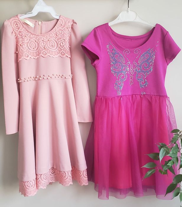 Два платья на девочку 4-5 лет. Оба за 3000