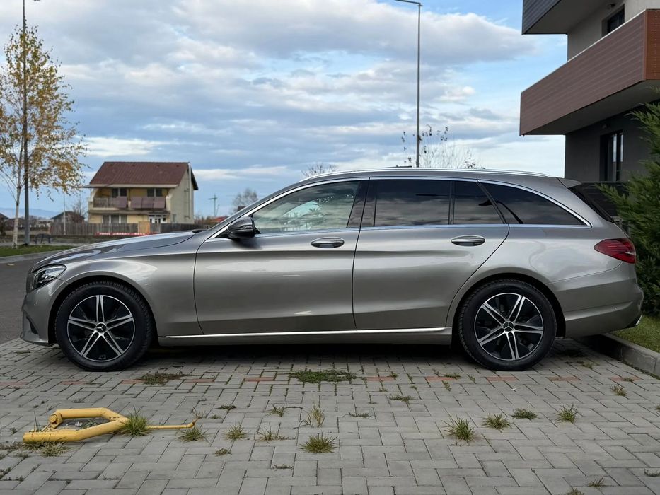 Mercedes-Benz C Vând / schimb Mercedes-Benz C200d / 1.6 / Manual