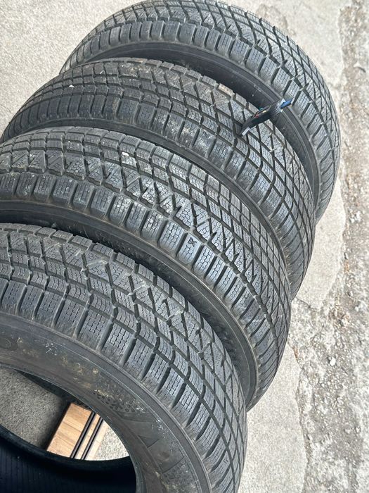 4бр. зимни гуми 215/70/15 Kumho WS71 SUV - DOT 2323 Като нови