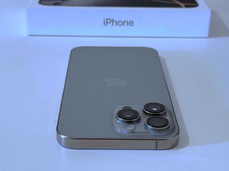 Бартер! iPhone 16 Pro Max Natural Titanium (Сив)  91% Батерия.