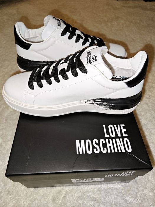 Love Moschino Сникърси