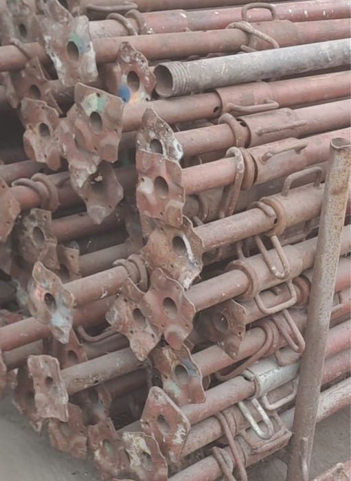 Vand 200 popi metalici in stare foarte buna .Deschidere 1.80 la 3.60