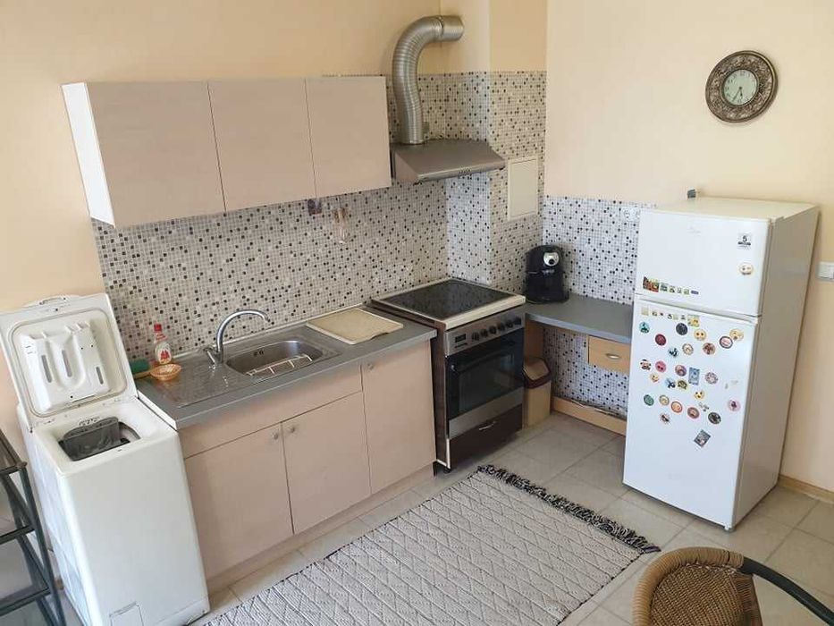 Дава се под наем Двустаен апартамент в Бургас, Възраждане - 60 кв.м за 204 € - Снимка #1