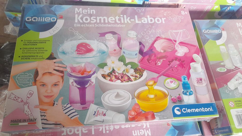 Продавам детска лаборатория Клементони