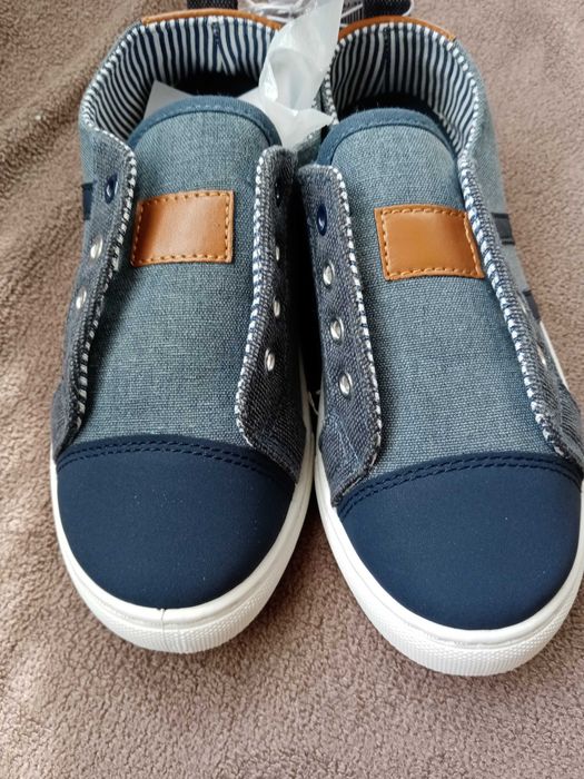 Неносени кецове за момче