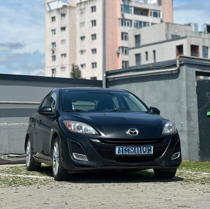 Mazda 3 1.6 benzina hatchback