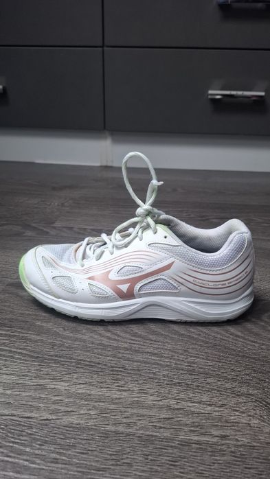 Mizuno Cyclon Speed 3