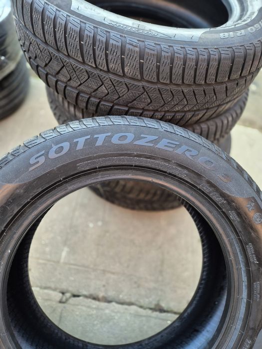 225 60 R18 . 104 H  Pirelli