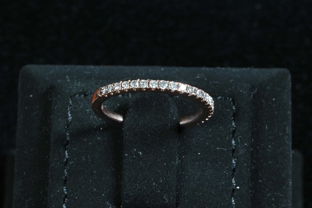 Златен Пръстен Халка 375 (9К) с 21 диаманта , Размер 53