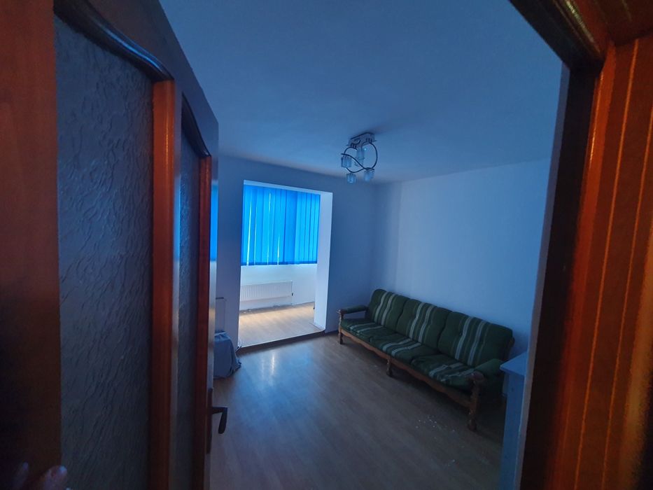Vând apartament două camere
