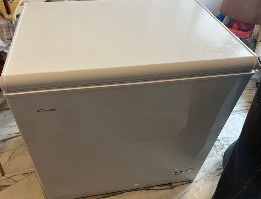 congelator  CANDY HOOVER GROUP SrL MODEL CCHH 200
Via comolli, 16-20861 Brugherio(MB) ITALY
