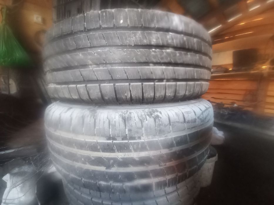Vând cauciucuri bune