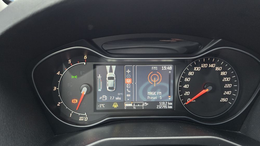 Ford Mondeo mk4.5 an 2014 motor 1,6 TDCI 115 CP Hatchback