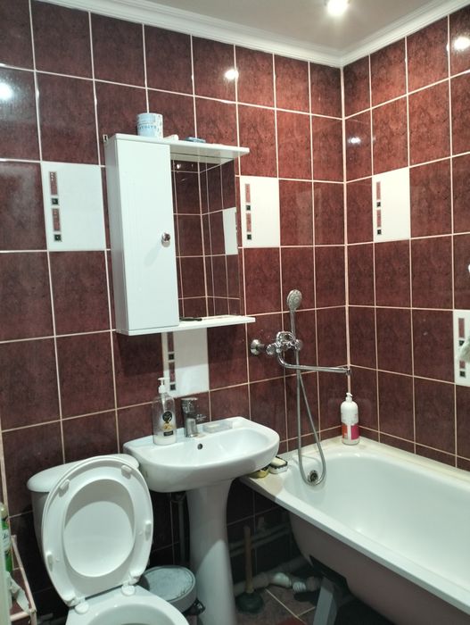 Срочно продам 3х комнатный квартиру
