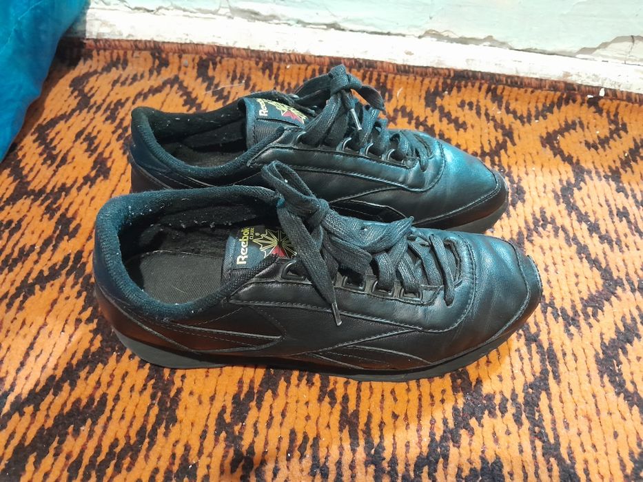 Кожанные оригинал кроссовки!