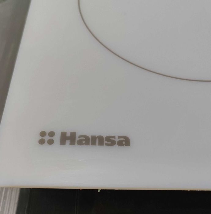 Индукционен плот за вграждане Hansa BHIW 38377