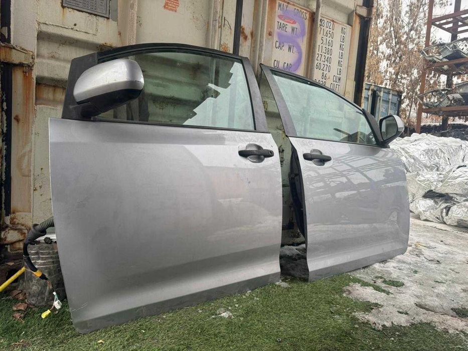 Двери Toyota Siena