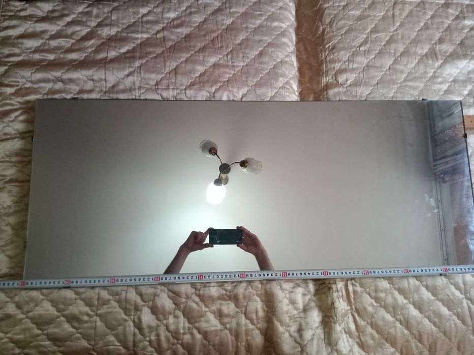 Зеркало с ножками .