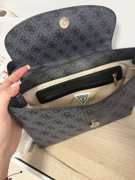 Оригинална дамска чанта guess