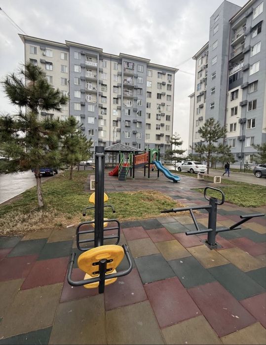 Kvartira arenda beriladi qizlarga