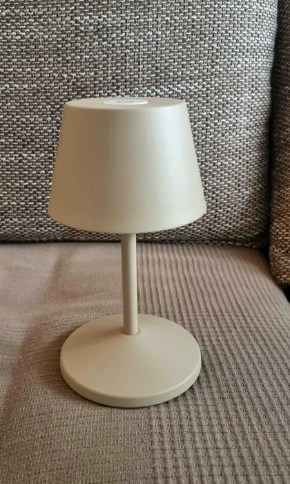 Безкабелна лампа