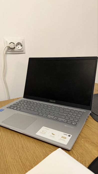 Laptop ASUS X515MA – 8GB RAM, SSD 256GB, Windows instalat, 15.6”