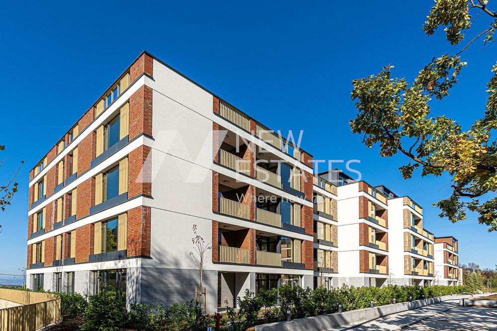 Продава се Двустаен апартамент в София, Бояна - 85 кв.м за 2005 €/кв.м - Снимка #9