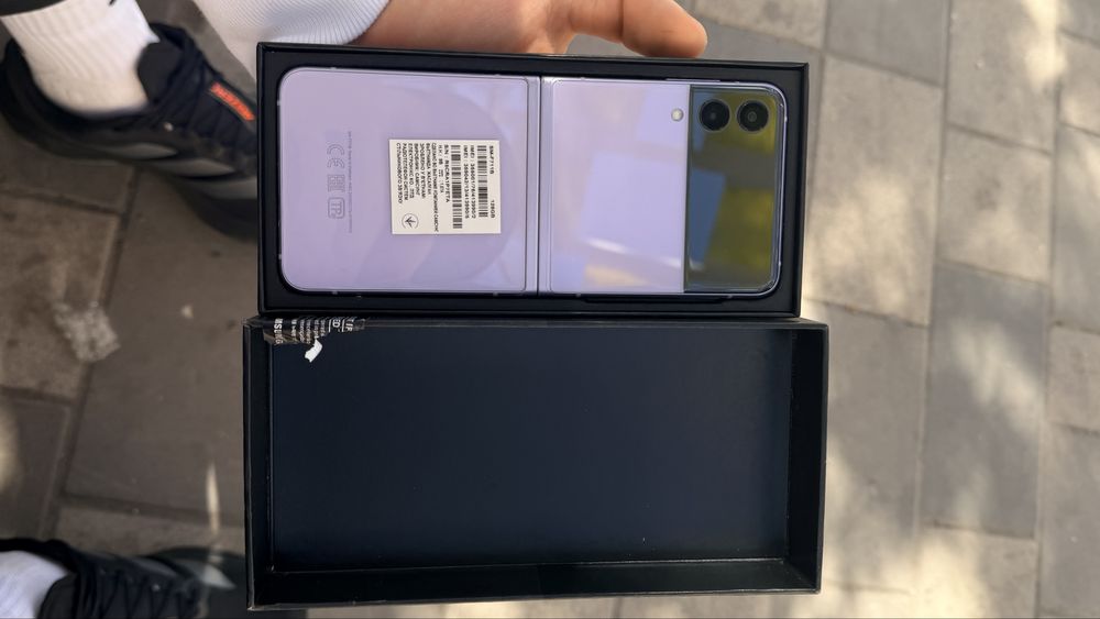 Продается galaxy z flip 3  128гб
