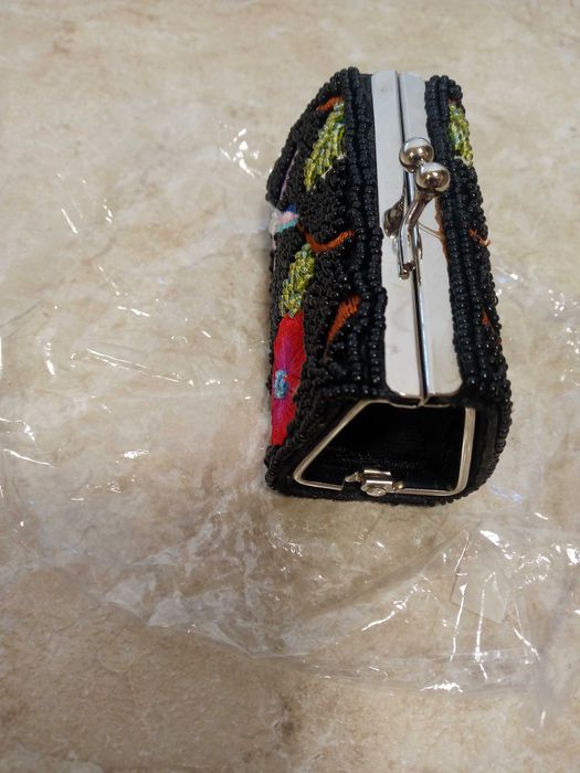 Новый футляр для украшений и маленьких подарков.Размер 8.5х6см