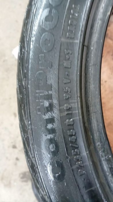 235/45/19 Continental  2штук