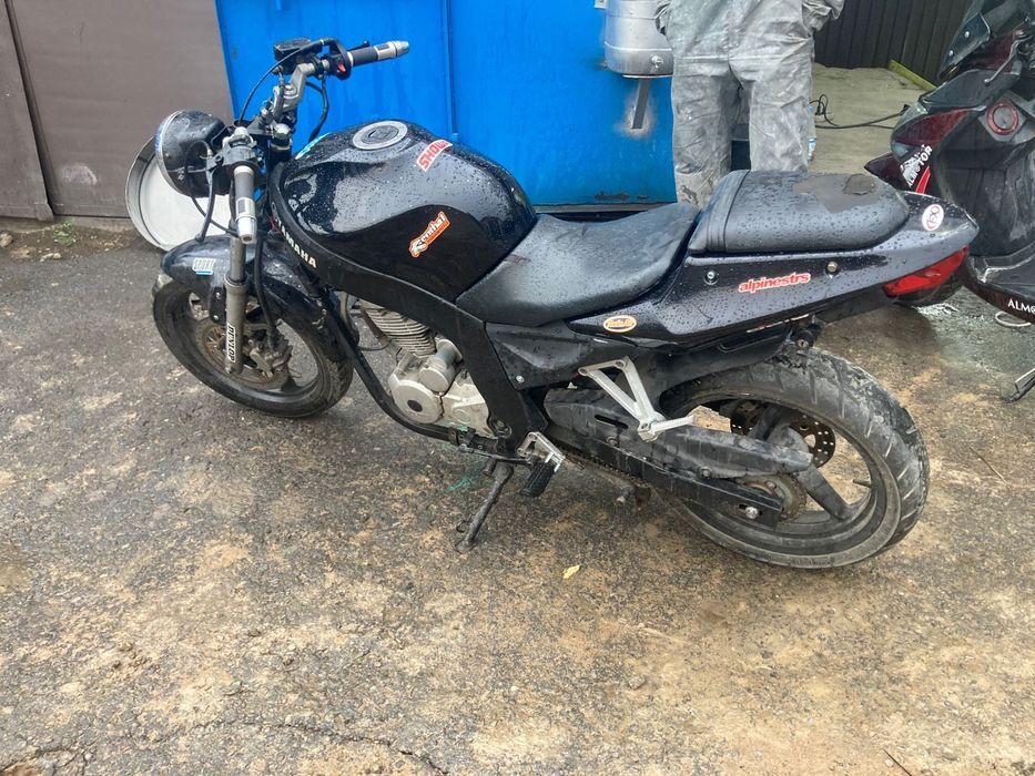 Мотоцикл Daelim Roadwin 125