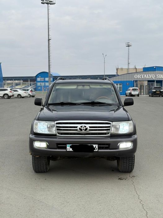 Tayota Land Cruiser 100