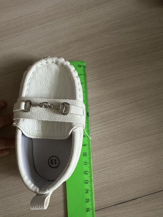 Продам 2 пары, детскую обувь