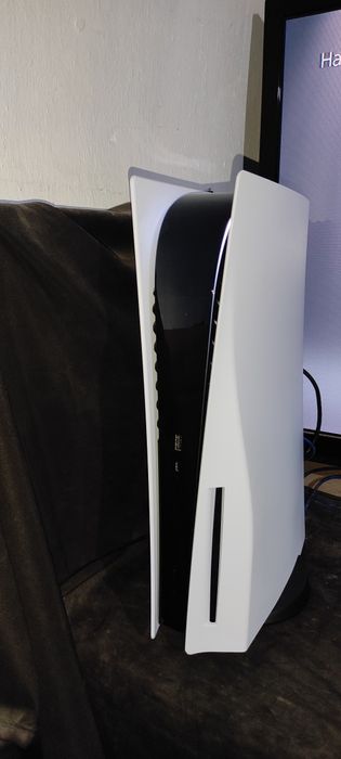 PS5 Ultra HD rom USA стандартны комплектации продаётся