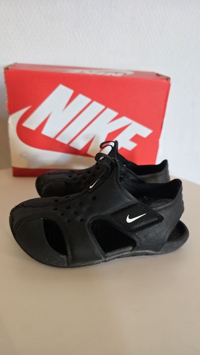 Детски Nike оригинални маратонки-22 с подарък оригинални сандали Nike 22.5  с кутии