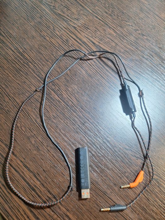 JBL Quantum 600.В рабочем состоянии.
